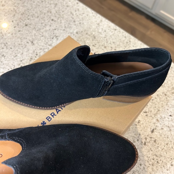 Lucky Brand's Feltyn booties - Picture 14 of 15